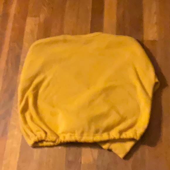 Sweatshirt. - Picture 2 of 3